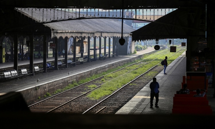 Sri Lankan state workers strike, protesting high taxes