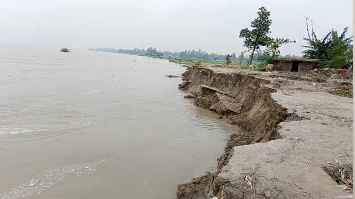 Teesta erosion: Over 100 families left homeless in Kurigram, Gaibandha Teesta erosion: Over 100 families left homeless in Kurigram, Gaibandha