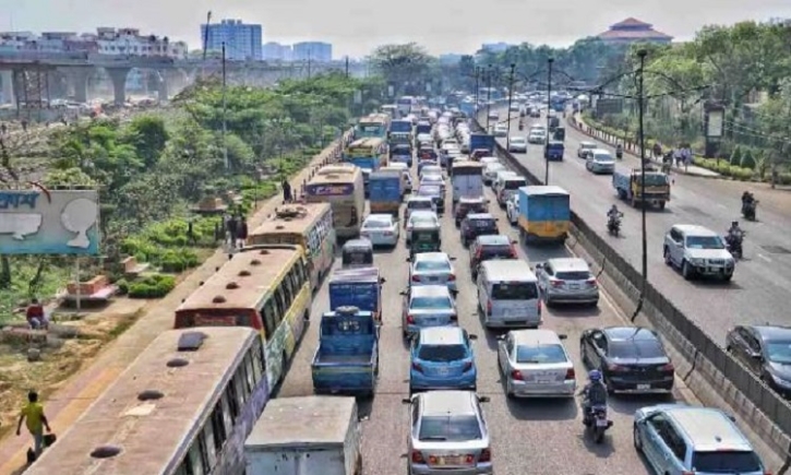 Traffic alert: Outbound passengers urged to start early for Dhaka airport