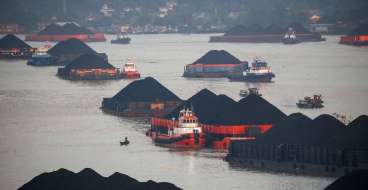 Indonesia allows 37 coal ships to leave as export ban eased