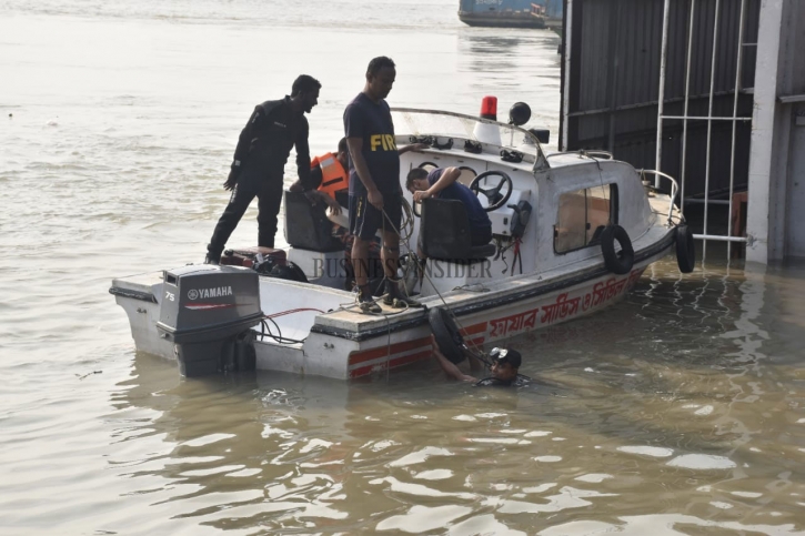 In Pictures: Paturia ferry capsize