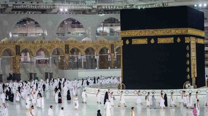 Govt finally agrees to lessen air fare of hajj passengers Govt finally agrees to lessen air fare of hajj passengers
