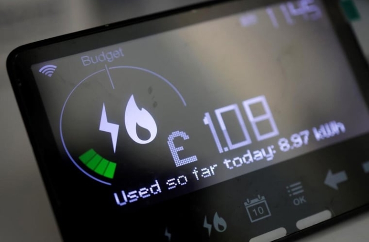 Wholesale energy dives but bills remain sky high
