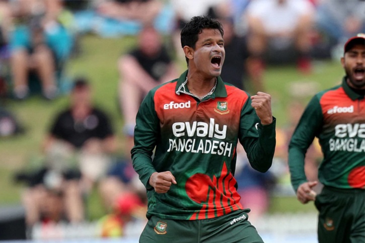 Bangladesh sent to bowl first in Harare
