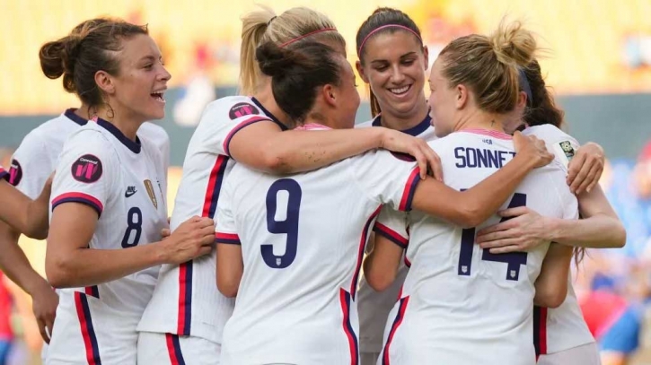Equal pay deal for US women’s soccer approved by judge Equal pay deal for US women’s soccer approved by judge
