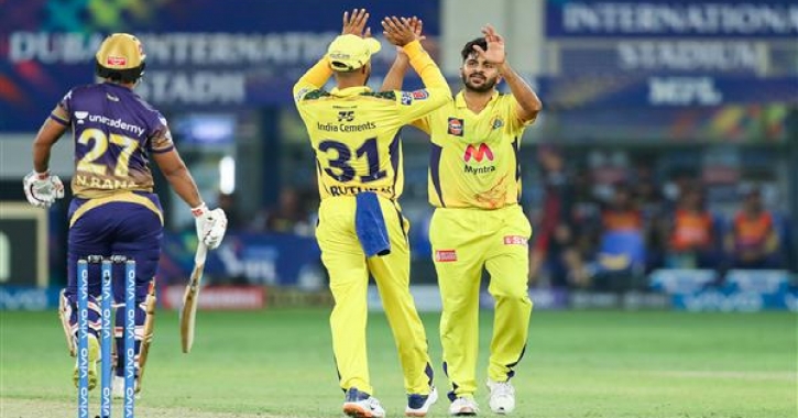 Chennai beats Kolkata to clinch 4th IPL title