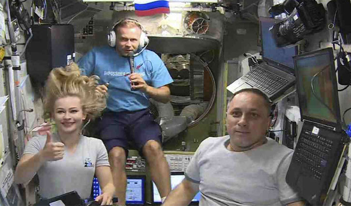 Russian filmmakers land after shoot aboard space station