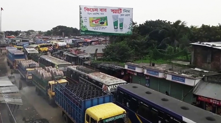 দৌলতদিয়া ঘাটে যানবাহনের দীর্ঘ সারি দৌলতদিয়া ঘাটে যানবাহনের দীর্ঘ সারি