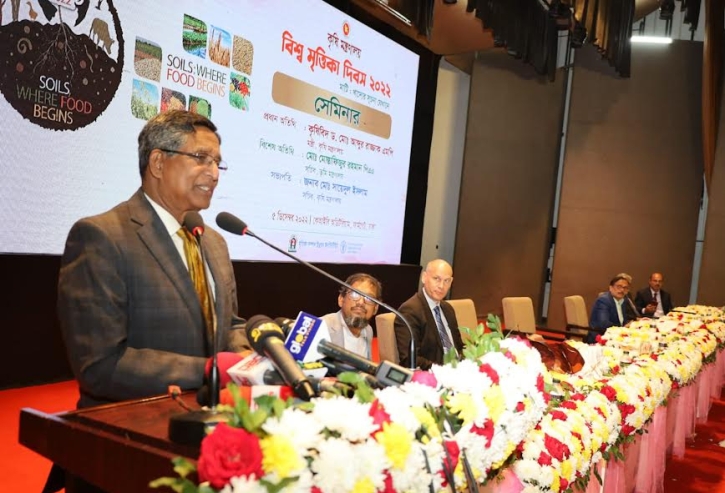 অসাংবিধানিক পদ্ধতিতে সরকার পতন হবে না: কৃষিমন্ত্রী অসাংবিধানিক পদ্ধতিতে সরকার পতন হবে না: কৃষিমন্ত্রী