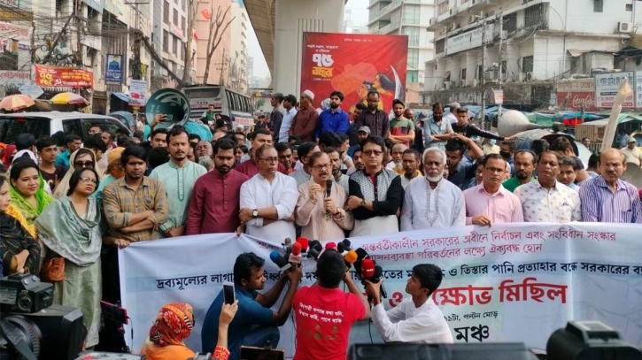 এই সরকার নিজেই একটা সিন্ডিকেট : মান্না এই সরকার নিজেই একটা সিন্ডিকেট : মান্না