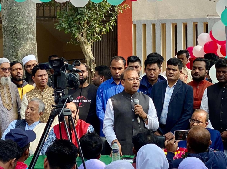 স্মার্ট বাংলাদেশ গড়তে শিক্ষার্থীদের সক্ষমতা অর্জন করতে হবে : স্থানীয় সরকার মন্ত্রী স্মার্ট বাংলাদেশ গড়তে শিক্ষার্থীদের সক্ষমতা অর্জন করতে হবে : স্থানীয় সরকার মন্ত্রী