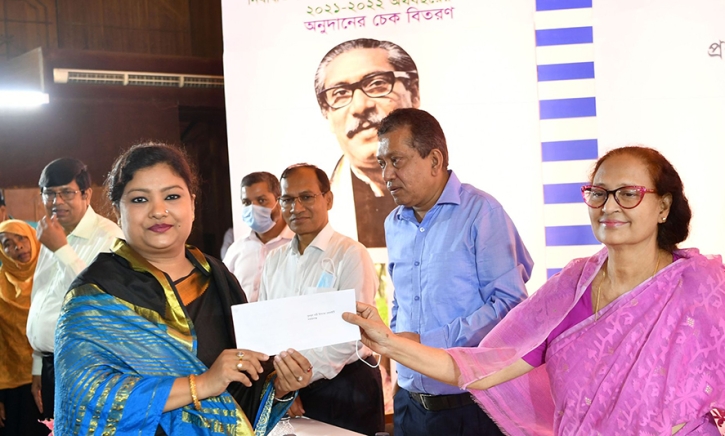 বিএনপি বাংলাদেশের স্বাধীনতা ও সার্বভৌমত্বে বিশ্বাস করে না: ফজিলাতুন নেসা ইন্দিরা বিএনপি বাংলাদেশের স্বাধীনতা ও সার্বভৌমত্বে বিশ্বাস করে না: ফজিলাতুন নেসা ইন্দিরা