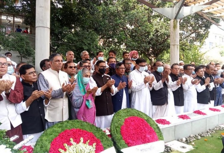 শেখ কামালের সমাধিতে আ’লীগসহ বিভিন্ন সংগঠনের শ্রদ্ধা শেখ কামালের সমাধিতে আ’লীগসহ বিভিন্ন সংগঠনের শ্রদ্ধা