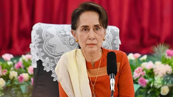 ফের ৬ বছরের কারাদণ্ড সু চি’র ফের ৬ বছরের কারাদণ্ড সু চি’র