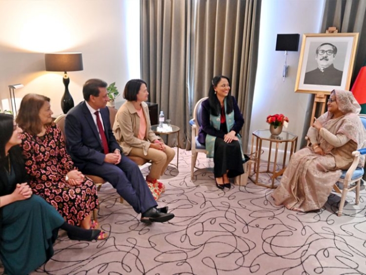 যে কোনো মূল্যে বাংলাদেশে গণতন্ত্র অব্যাহত রাখতে হবে: প্রধানমন্ত্রী যে কোনো মূল্যে বাংলাদেশে গণতন্ত্র অব্যাহত রাখতে হবে: প্রধানমন্ত্রী