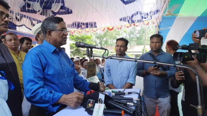 নিষেধাজ্ঞা দিয়ে উন্নয়ন ব্যাহত করা যাবে না : কৃষিমন্ত্রী নিষেধাজ্ঞা দিয়ে উন্নয়ন ব্যাহত করা যাবে না : কৃষিমন্ত্রী
