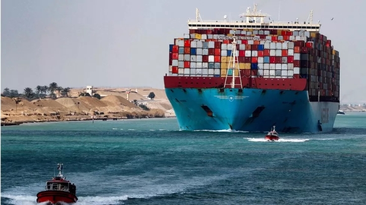 Container ship grounded in Suez Canal