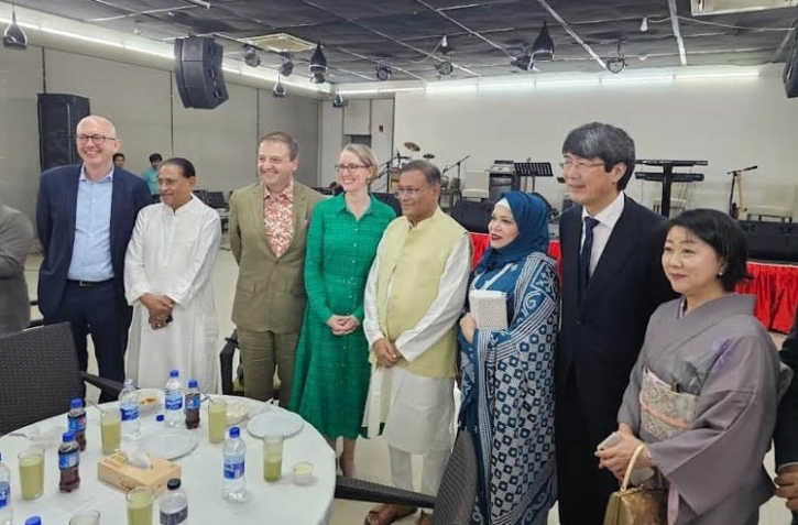 Hasan hosts cultural evening for politicians, envoys Hasan hosts cultural evening for politicians, envoys