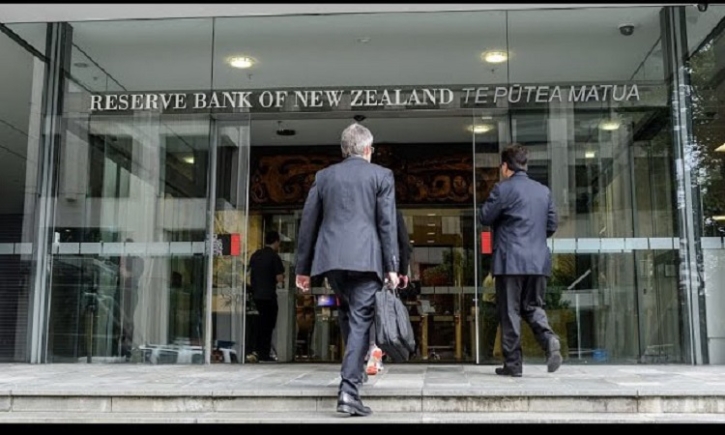 New Zealand holds key interest rate steady New Zealand holds key interest rate steady