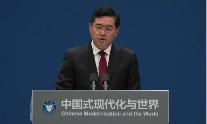 China’s foreign minister makes rare visit to Myanmar border China’s foreign minister makes rare visit to Myanmar border