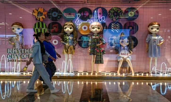 China retail sales surge in August, boost hopes for economy China retail sales surge in August, boost hopes for economy