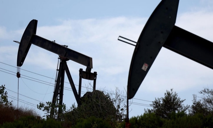 Oil extends rally on supply woes as dollar holds gains on US rate talk Oil extends rally on supply woes as dollar holds gains on US rate talk