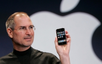 First-gen iPhone sells at auction for $190K — about 380 times its original price