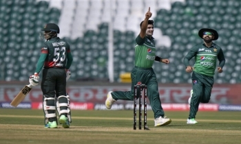 Bangladesh opts to bat first in Super 4 clash against Pakistan