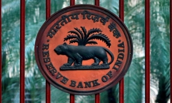 India’s central bank holds rates despite inflation