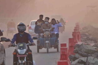 Dhaka’s air quality ‘unhealthy’ Friday morning