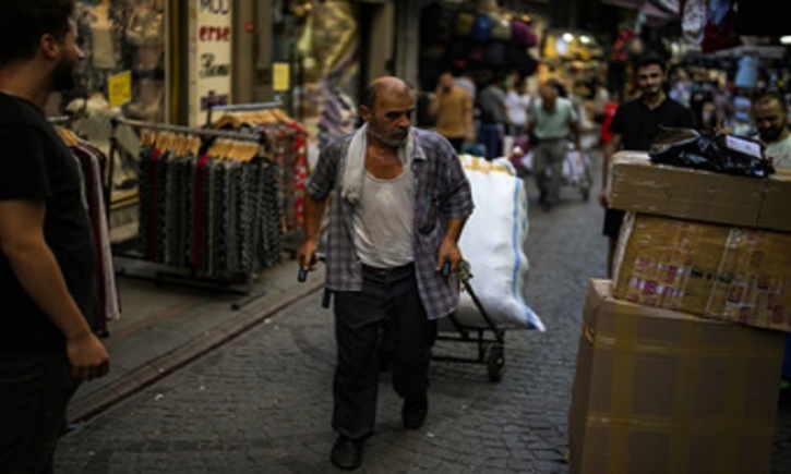 Turkey’s central bank unleashes a big interest rate hike in another sign of an economic shift Turkey’s central bank unleashes a big interest rate hike in another sign of an economic shift