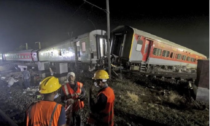Hotline opened for query about Bangladeshis in Odisha train crash Hotline opened for query about Bangladeshis in Odisha train crash
