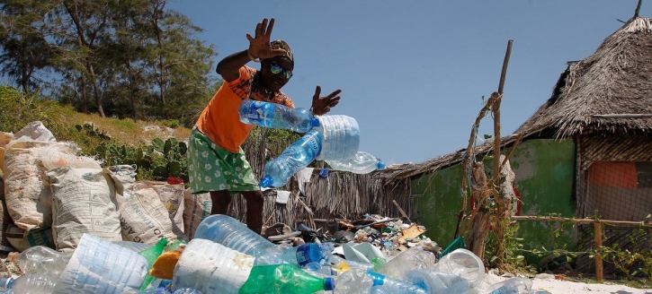 ‘Toxic tidal wave’ of plastic pollution putting human rights at risk