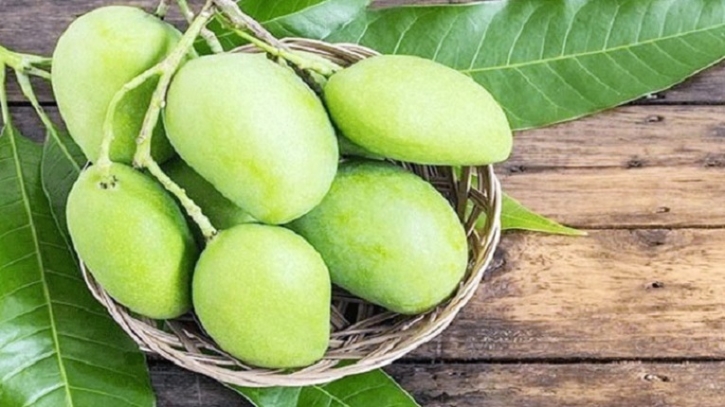গুণে ভরপুর কাঁচা আম গুণে ভরপুর কাঁচা আম