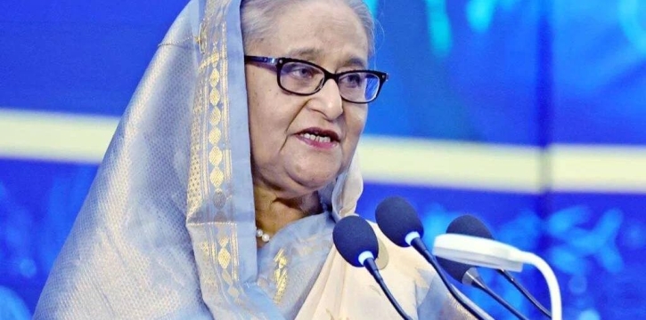 যুব সমাজকে মাছ উৎপাদনে নজর দিতে বললেন প্রধানমন্ত্রী যুব সমাজকে মাছ উৎপাদনে নজর দিতে বললেন প্রধানমন্ত্রী