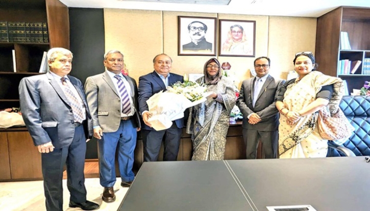 নতুন অর্থ প্রতিমন্ত্রীকে বিএসইসি চেয়ারম্যানের অভিনন্দন নতুন অর্থ প্রতিমন্ত্রীকে বিএসইসি চেয়ারম্যানের অভিনন্দন