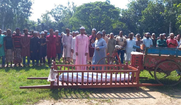 চিরনিদ্রায় শায়িত হলেন কোটা সংস্কার আন্দোলনে নিহত আবু সাঈদ চিরনিদ্রায় শায়িত হলেন কোটা সংস্কার আন্দোলনে নিহত আবু সাঈদ