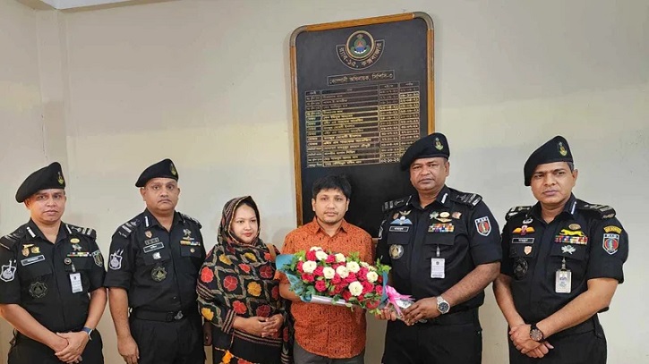 সোনালী ব্যাংকের অপহৃত ম্যানেজারকে পরিবারের কাছে হস্তান্তর