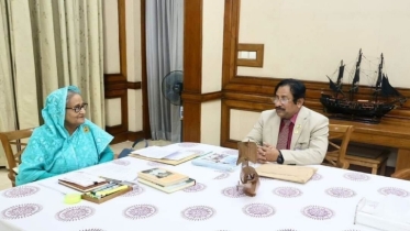 প্রধানমন্ত্রীর সঙ্গে বিএসএমএমইউর উপাচার্যের সাক্ষাৎ