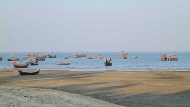 আবারও সেন্টমার্টিনগামী স্পিড বোটে গুলি