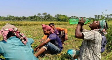 সারাদেশে হিট স্ট্রোকে ৫ জনের মৃত্যু