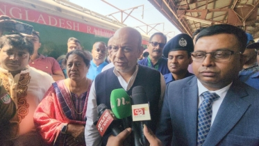 ঈদযাত্রায় বাড়ানো হবে ট্রেন ও বগির সংখ্যা : রেলমন্ত্রী