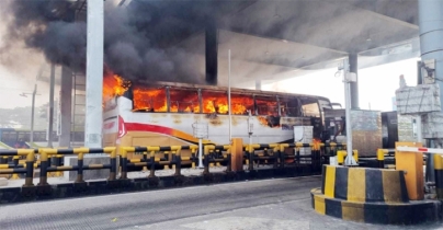 ৩৭ দিনে সারাদেশে ২৩৮টি যানবাহনে আগুন