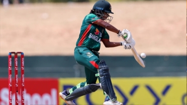 ফাইনালে ওঠার লড়াইয়ে টস জিতে ব্যাটিংয়ে বাংলাদেশ