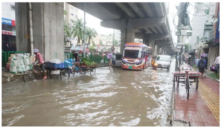 ভারী বৃষ্টিপাতে ঢাকায় জলাবদ্ধতা, ভোগান্তিতে নগরবাসী ভারী বৃষ্টিপাতে ঢাকায় জলাবদ্ধতা, ভোগান্তিতে নগরবাসী