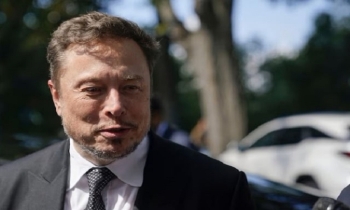 Musk’s AI startup seeks to raise $1 bn