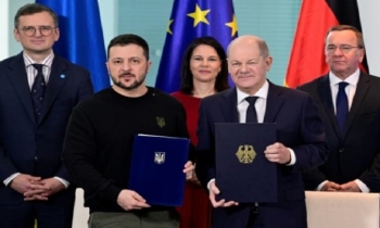 Zelensky signs French security deal after ’historic’ German pact
