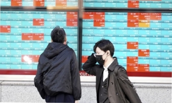 Asian markets struggle even as US data fuels rate cut talk