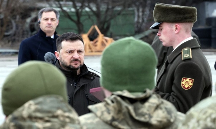 Zelensky vows triumph over Russia on second war anniversary Zelensky vows triumph over Russia on second war anniversary