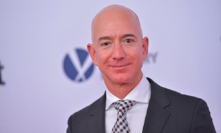 Jeff Bezos sells off $2bn in Amazon shares Jeff Bezos sells off $2bn in Amazon shares